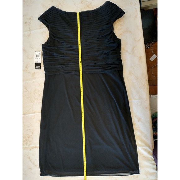 NWT Adrianna Papell Occasions Black Beautifully Ruched Lined Dress Size 16W - Picture 13 of 16